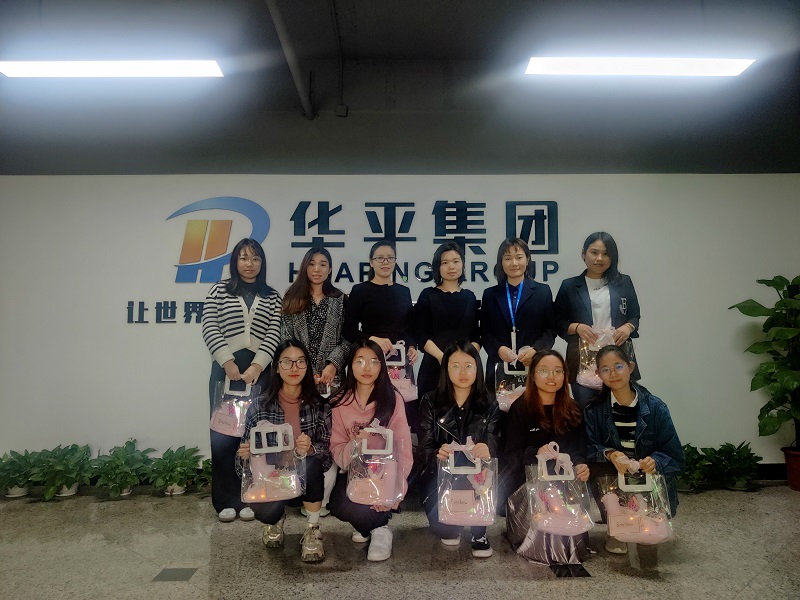 亚星体育集团妇女节快乐